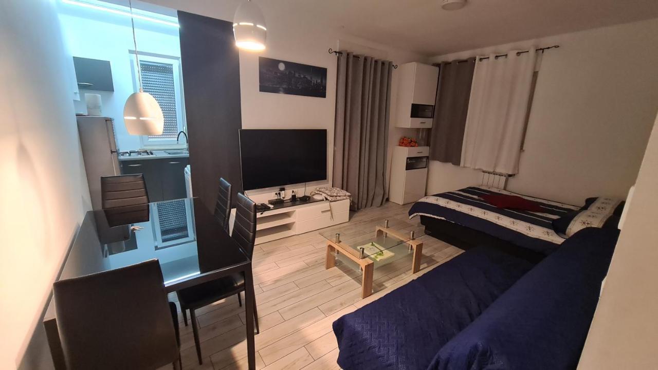 Apartments Peti 普拉 外观 照片