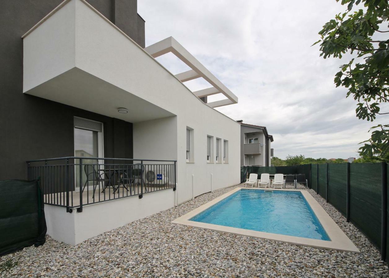 Apartments Peti 普拉 外观 照片